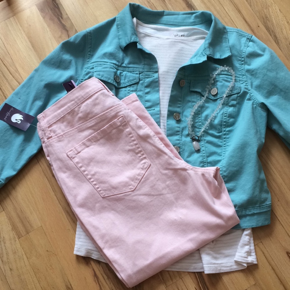 Gloria Vanderbilt pink capris